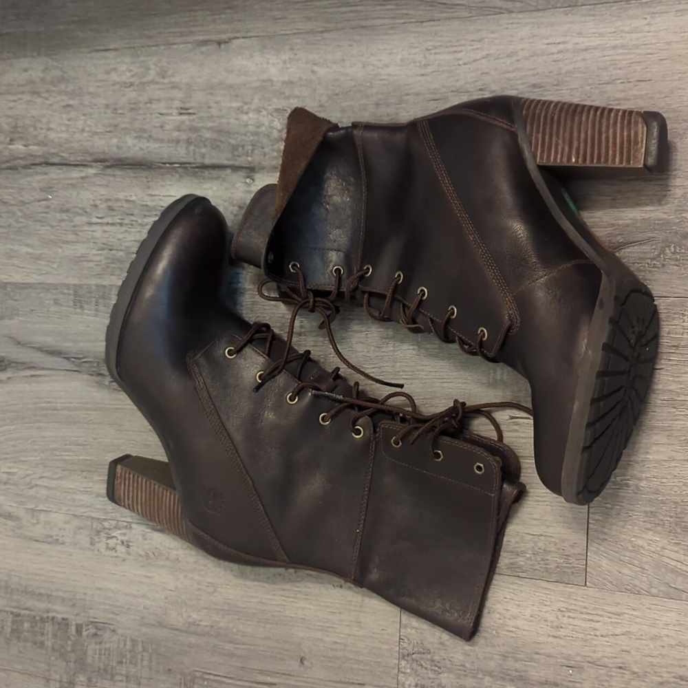 Timberland Boots - Picture 6 of 9
